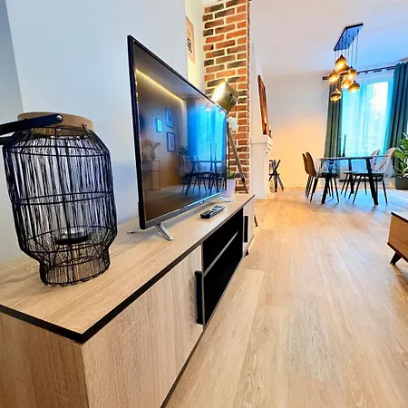 Bright Loft-style Duplex 6 People Dunkirk 아파트